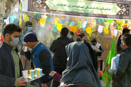 برپایی موکب پذیرایی جشن ولادت باسعادت امام علی(ع) توسط قرارگاه فرهنگی جهادی امام زین العابدین(ع)