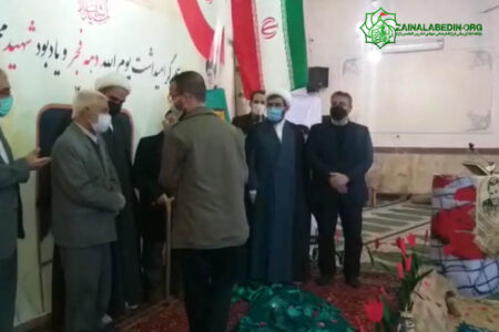 حضور فرمانده قرارگاه فرهنگی جهادی در یادواره گرامیداشت شهیدانقلاب؛محمدحسین قلی درالیگودرز و اهدای لوح زرین سپاس به خانواده معظم شهید