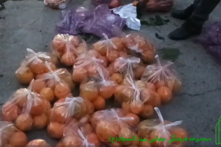 توزیع میوه شب یلدا توسط مجموعه فرهنگی جهادی بیت السجاد(ع) میان محرومین خرم آباد